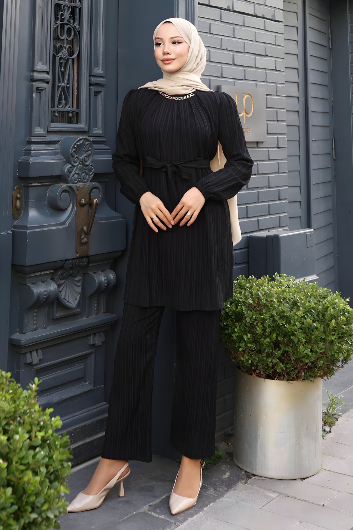 Siyah İkili Zincir Detaylı Tesettür Takım - Modamihram