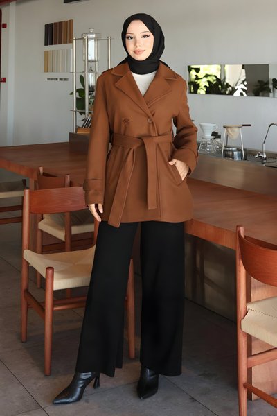 Kahverengi Kaşe Düğme Detaylı Kaban