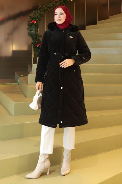 Siyah Kapitone Fermuarlı Beli Bağcıklı Mont