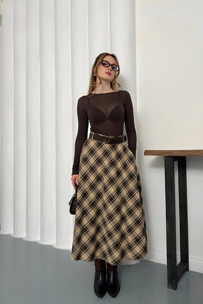 Bej Ekose Desenli Kemer Detaylı Etek