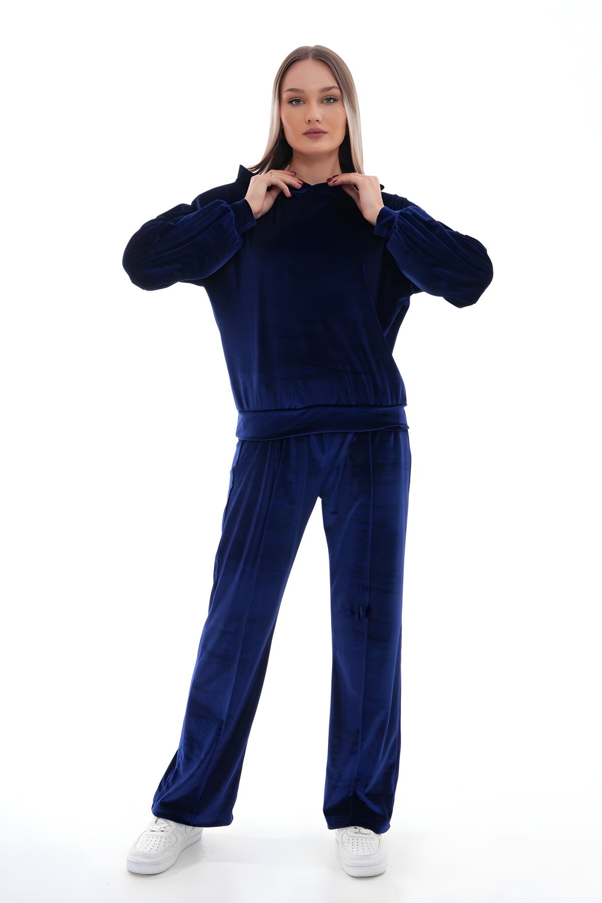 Relaxed-Fit Velvet Tracksuit - Navy Blue - Westbound