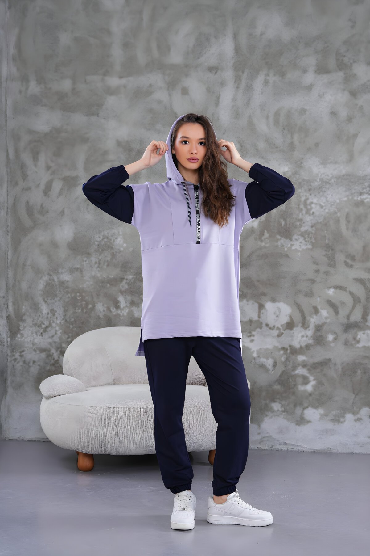 طقم رياضي ليلكي محتشم من قطعتين بسحاب نصفي - Westbound