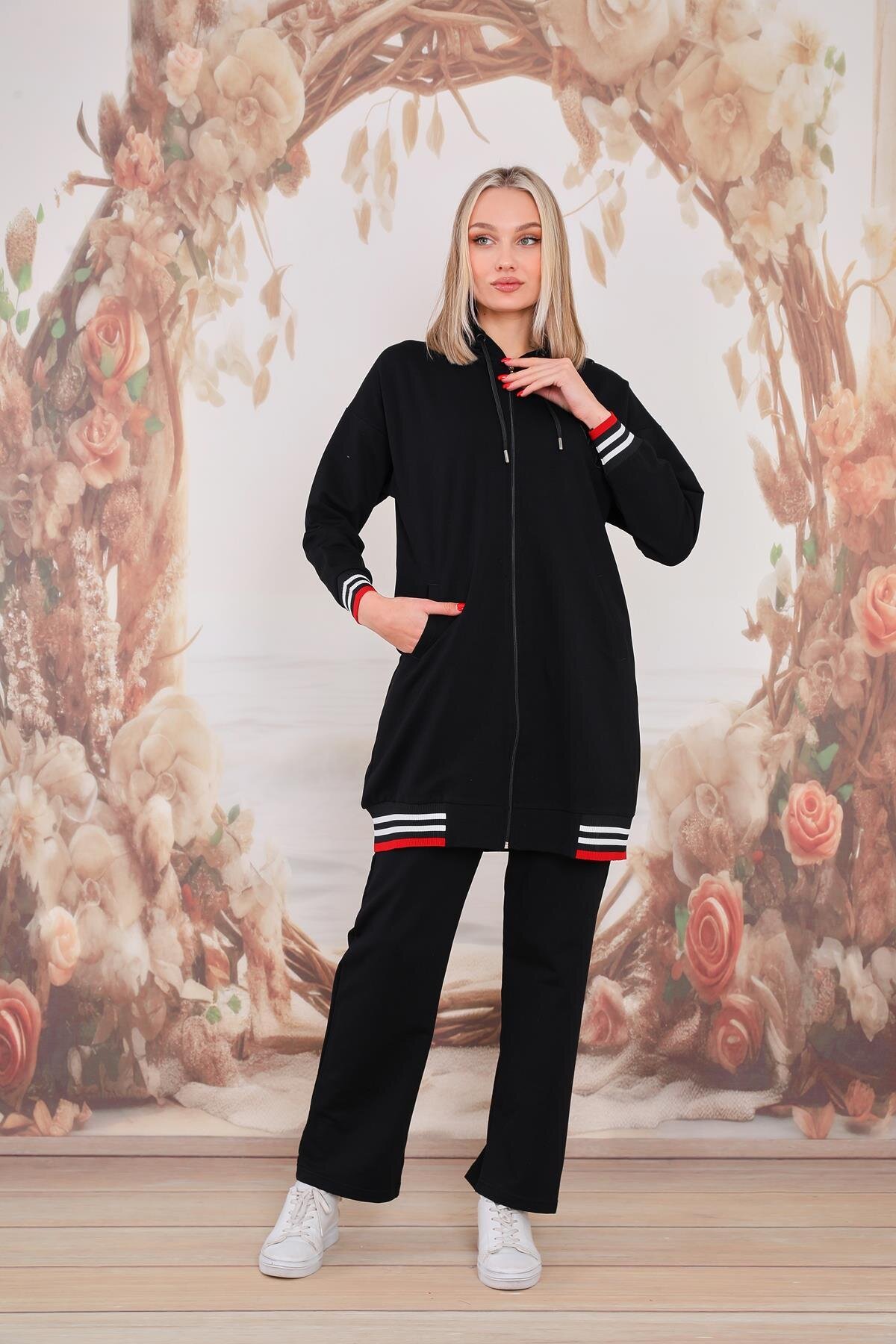 Two-Piece Tracksuit - Black - Westbound