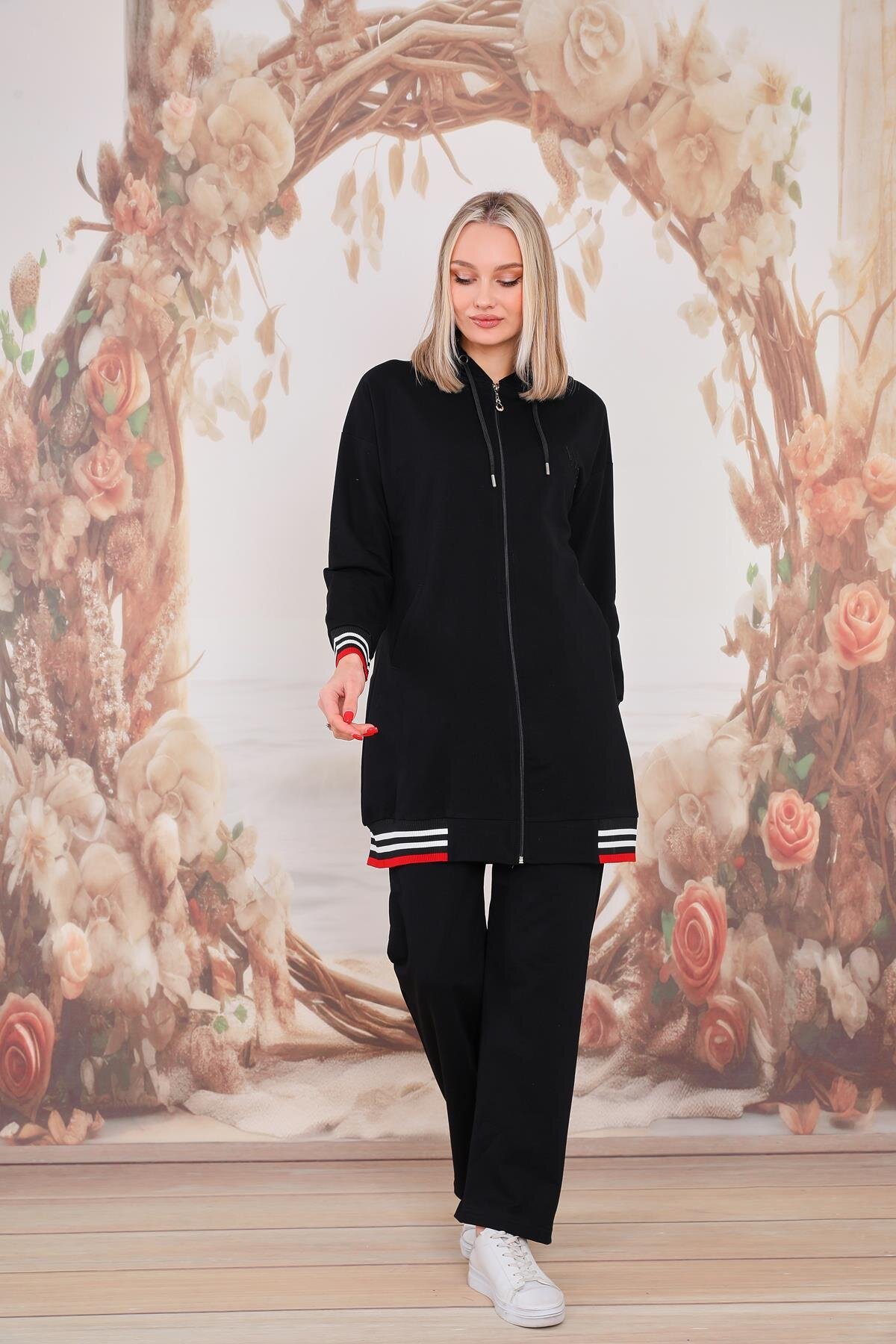 Two-Piece Tracksuit - Black - Westbound