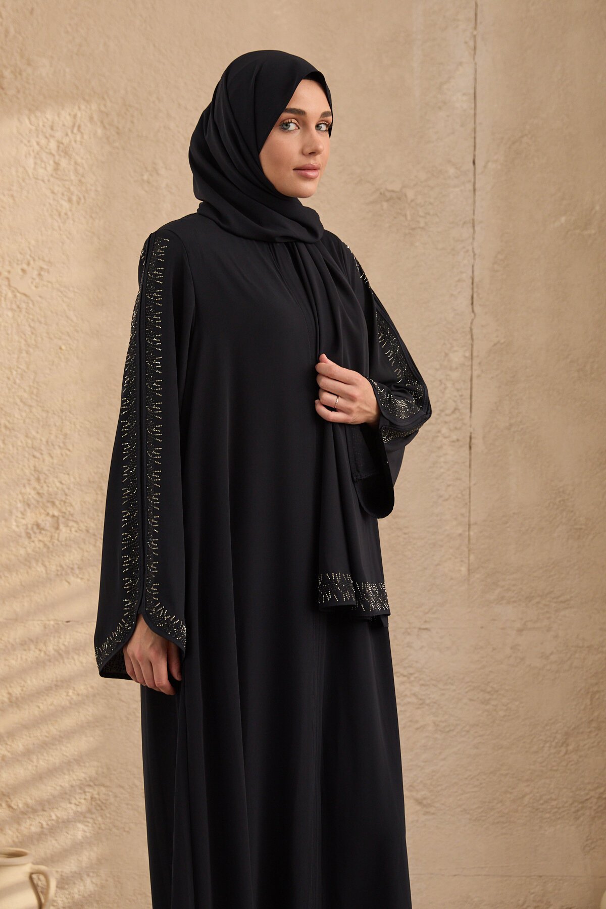 طقم فيراجة نيلي بتصميم خاص بشال - Agra Prive