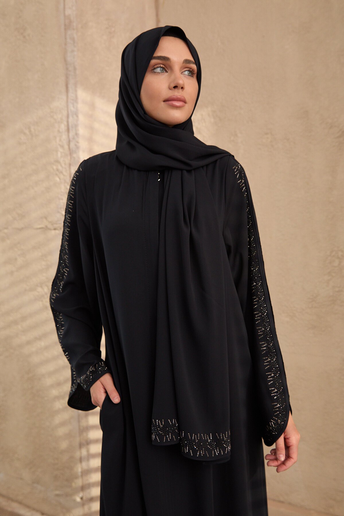 طقم فيراجة نيلي بتصميم خاص بشال - Agra Prive