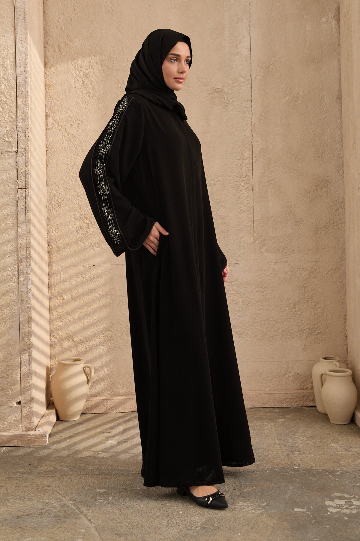 Special Design Stone-Embellished Abaya - Black - Agra Prive