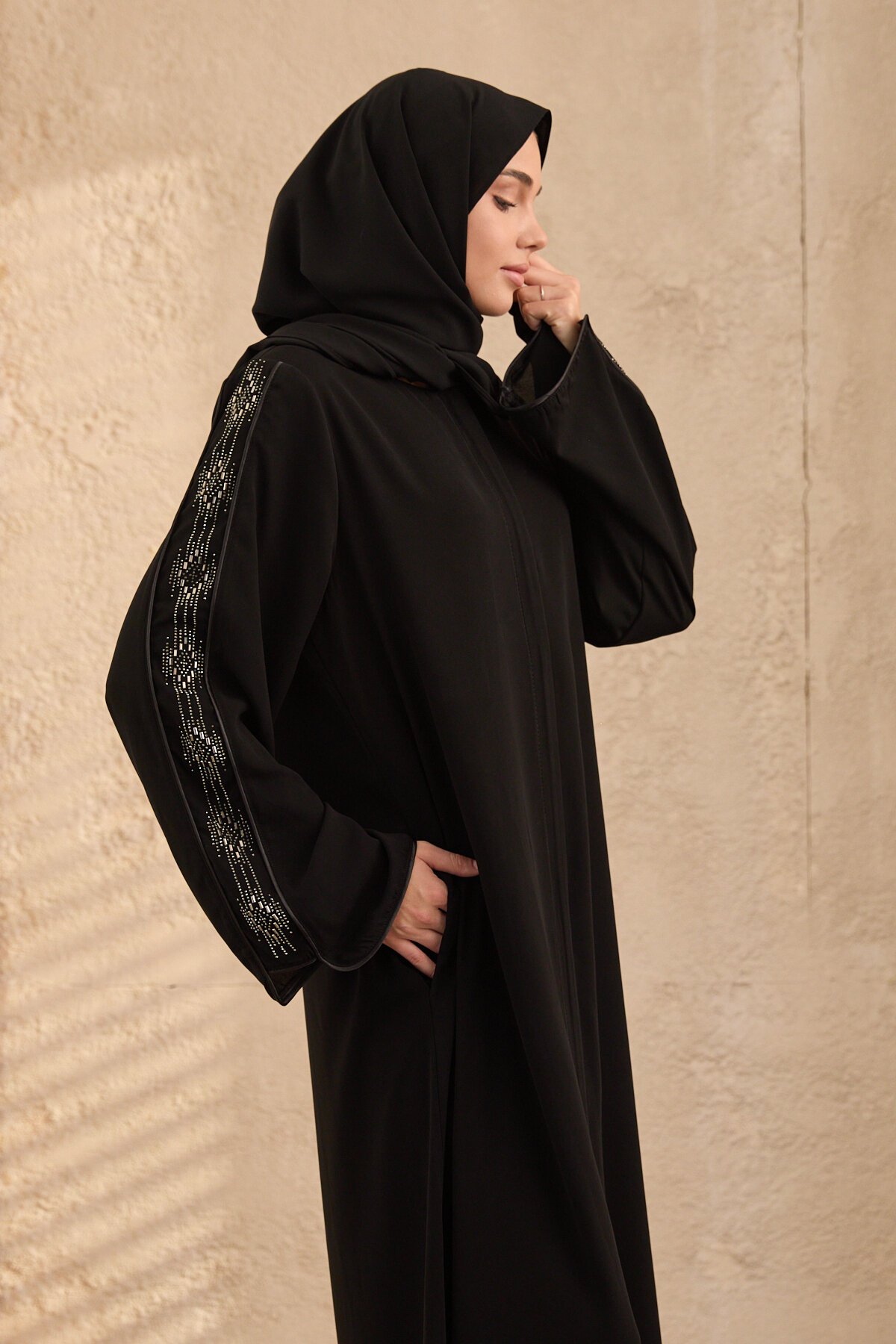 Special Design Stone-Embellished Abaya - Black - Agra Prive