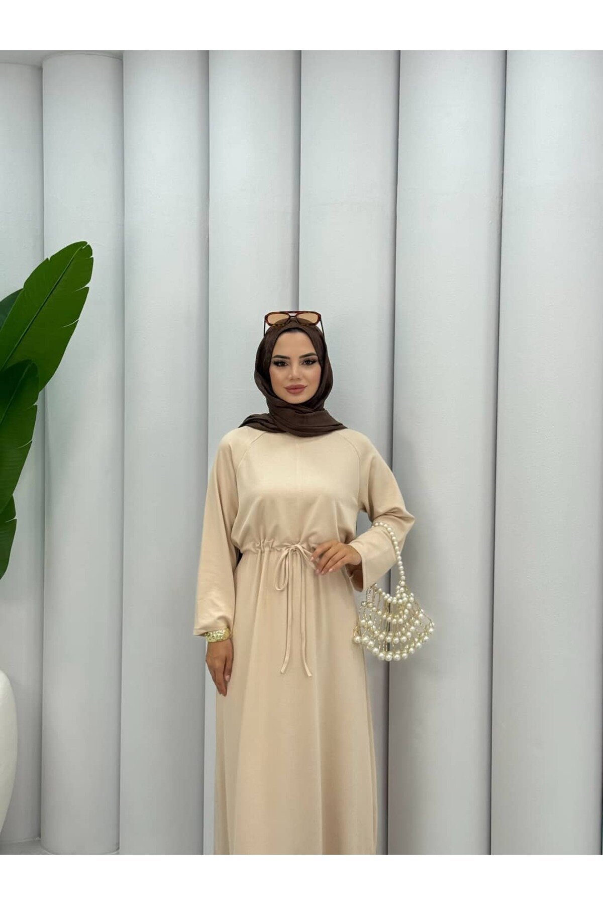 فستان محتشم كريمي بتفاصيل نفق - ALLİNOFFİCİAL