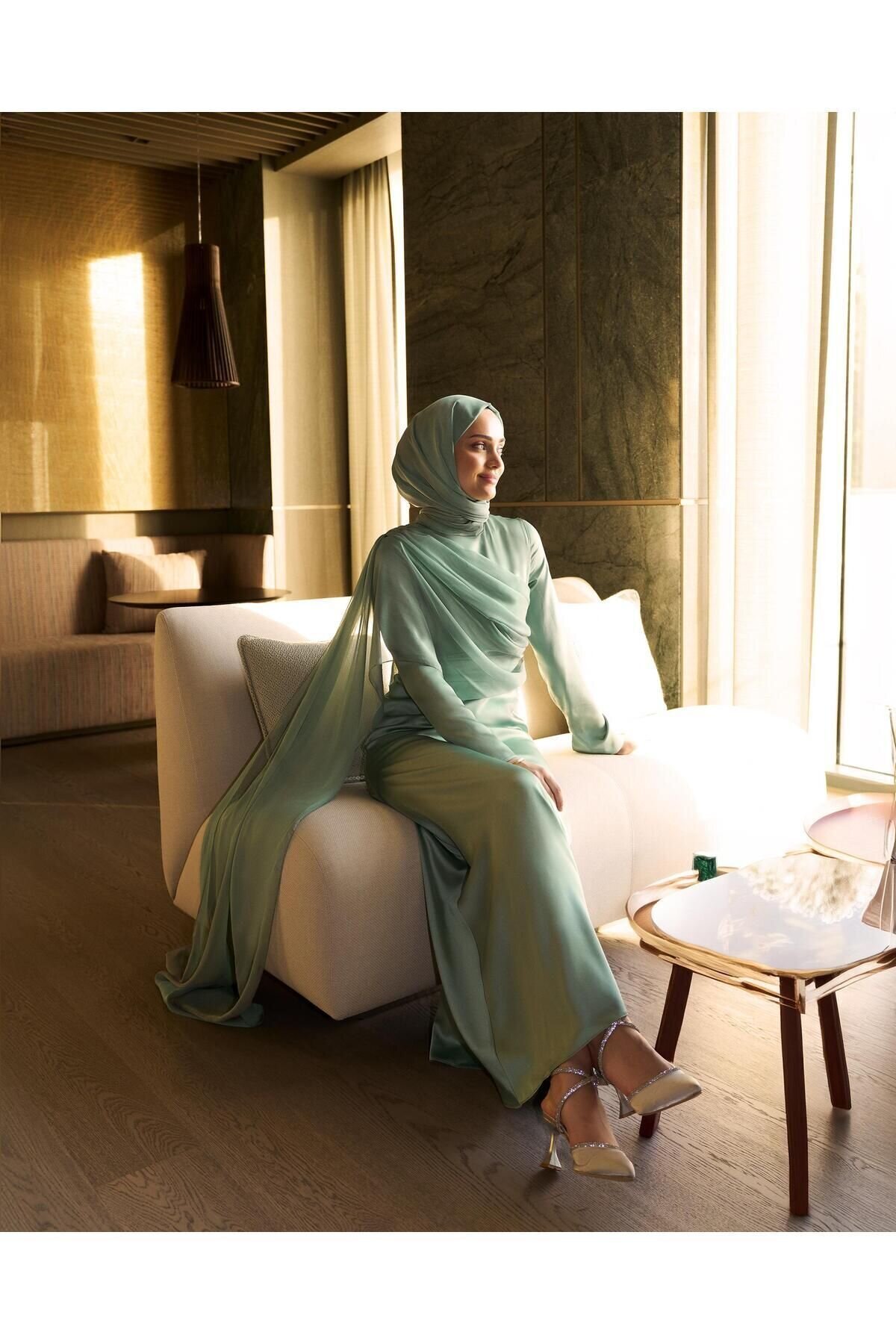 Satin Chiffon-Detail Evening Dress - Green - Azeem