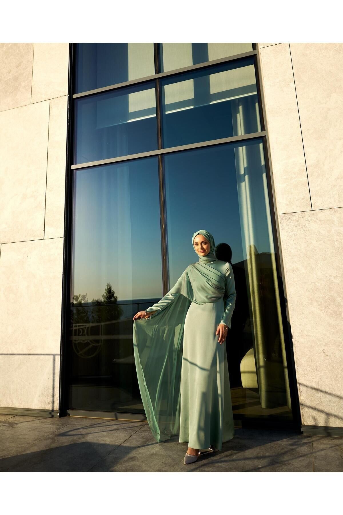 Satin Chiffon-Detail Evening Dress - Green - Azeem