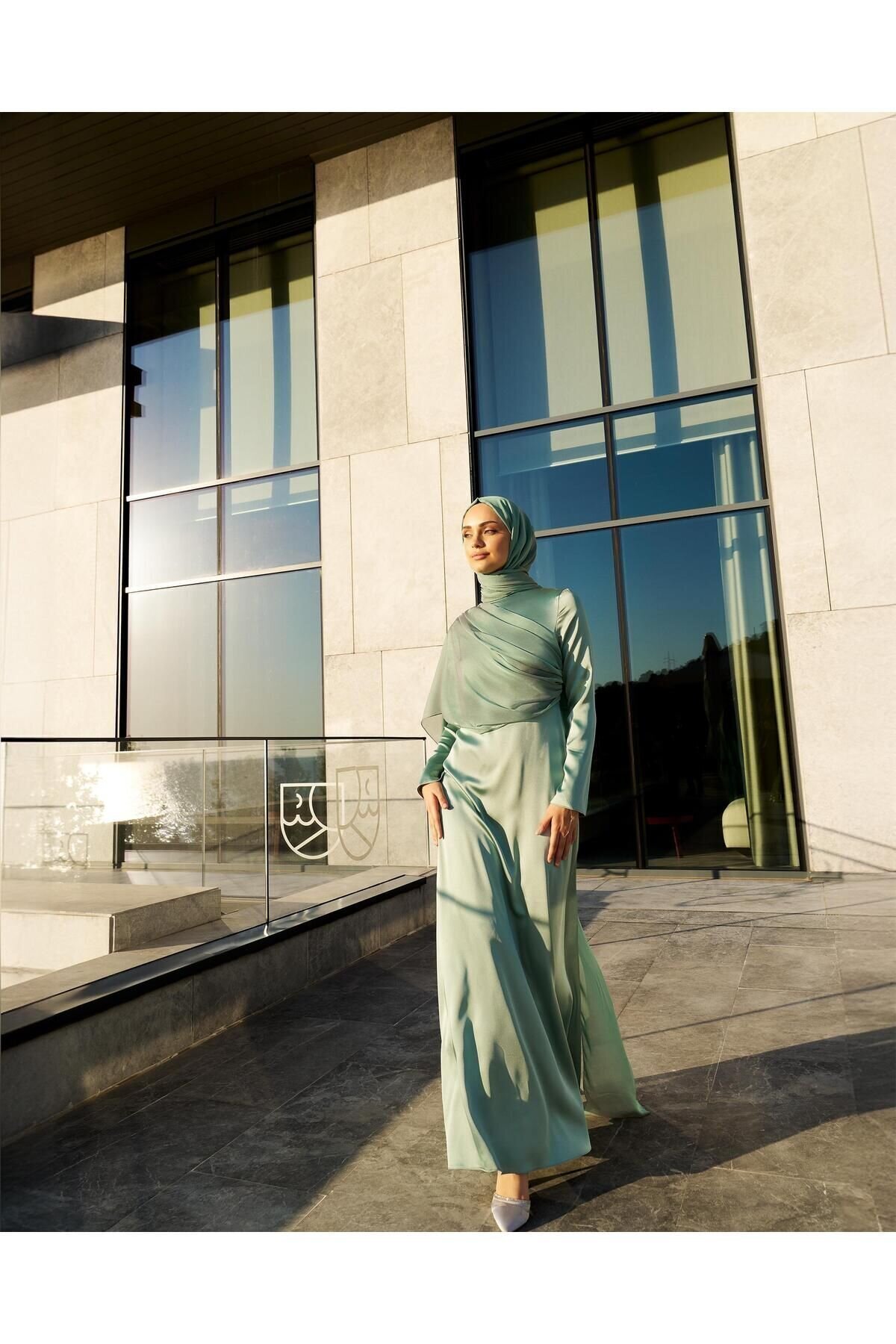 Satin Chiffon-Detail Evening Dress - Green - Azeem