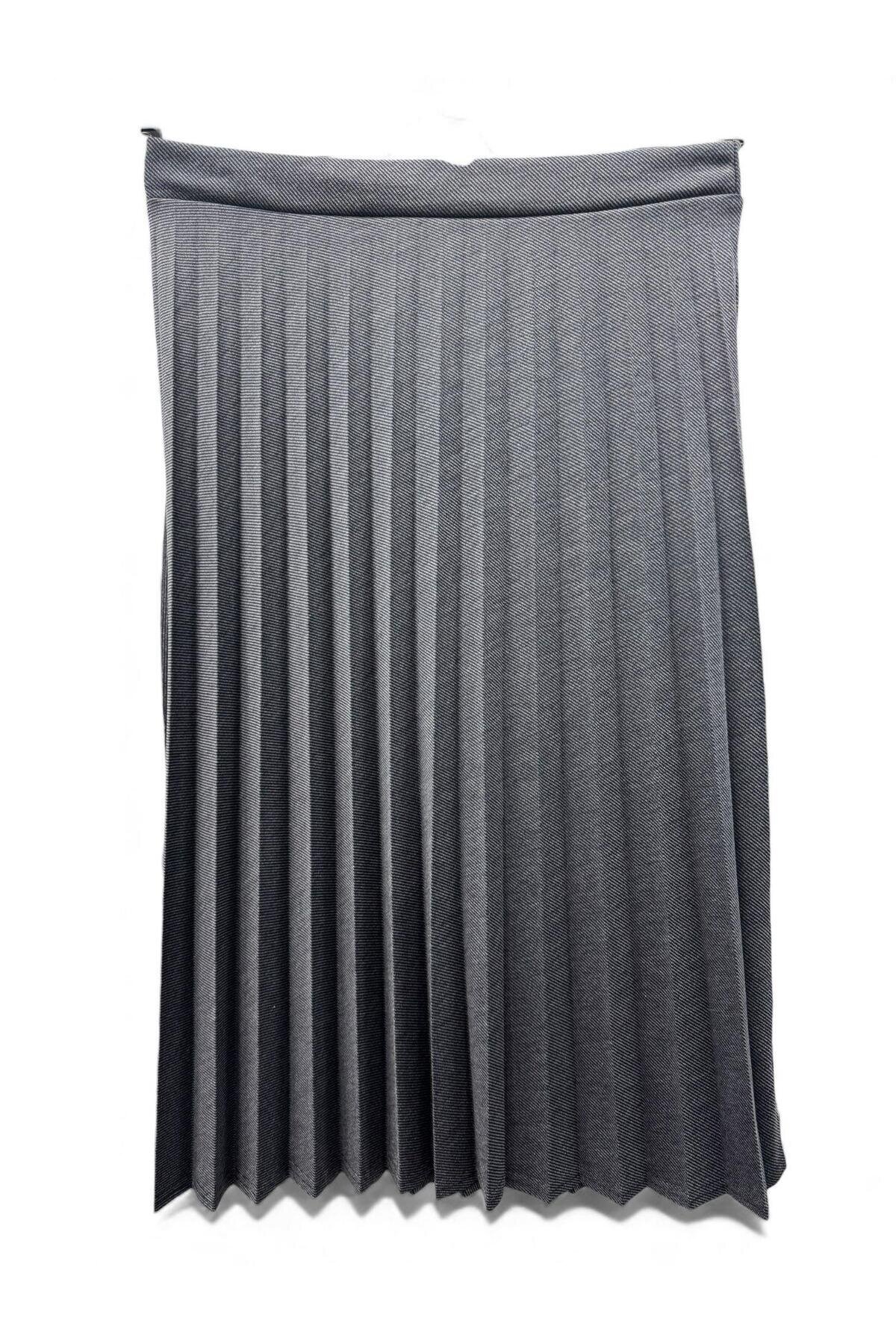 Pleated Diagonal Cotton Elastic-Waist Skirt - Gray - EREN STYLE