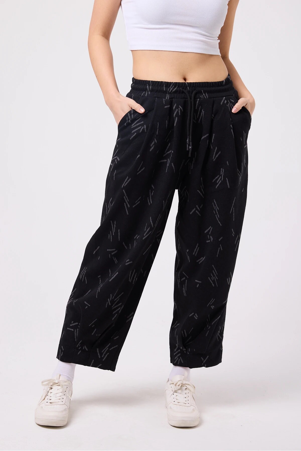 Baggy Street Style Hem-Detail Pants - Black - Mexico Superblue