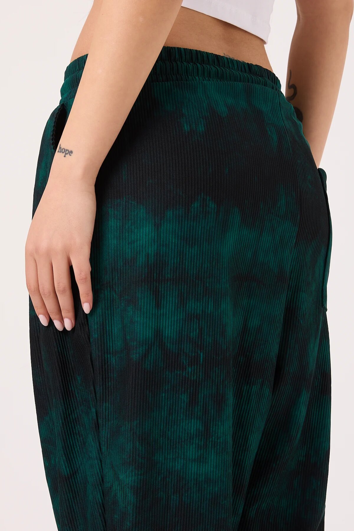 Street Style Sporty Shalwar Pants - Green - Mexico Superblue