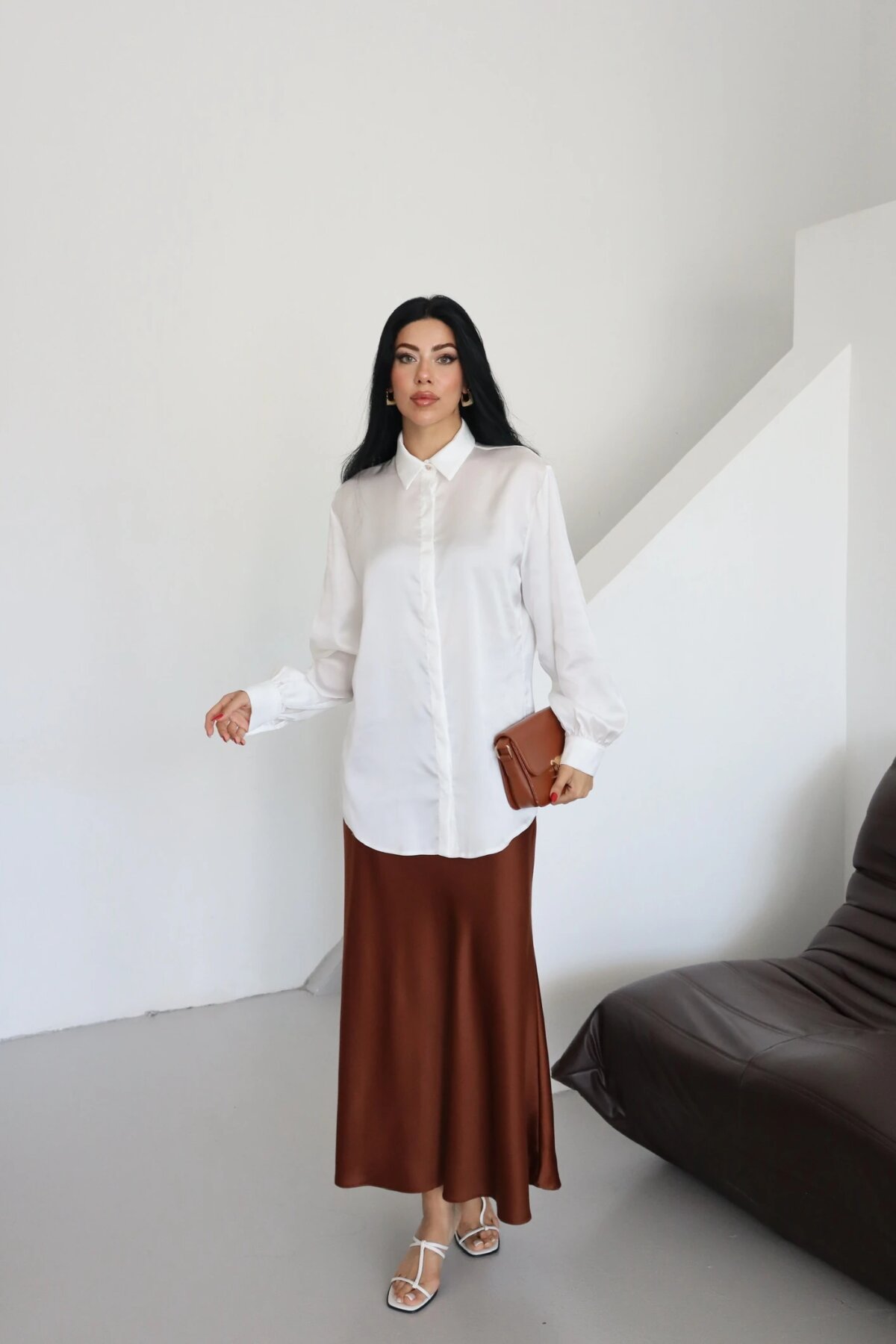 Beyaz Düz Klasik Dokulu Saten Yakalı Gömlek - Milamia