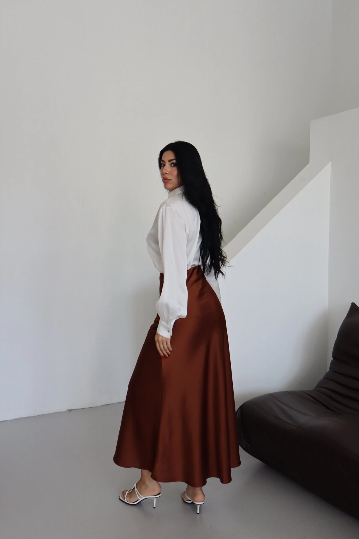Beyaz Düz Klasik Dokulu Saten Yakalı Gömlek - Milamia