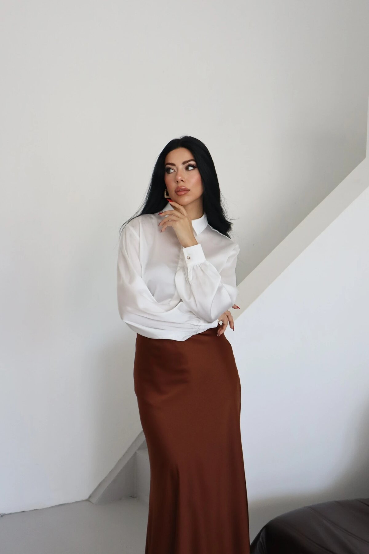 Beyaz Düz Klasik Dokulu Saten Yakalı Gömlek - Milamia