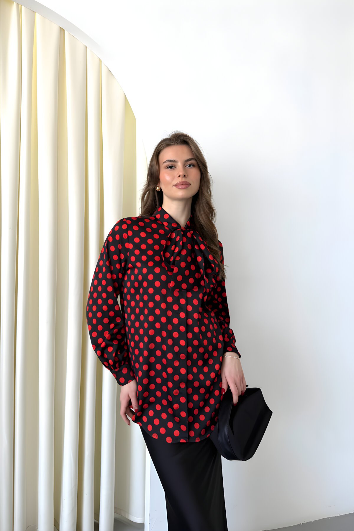 Bordo Dijital Baskı Desenli Saten Fiyonklu Gömlek - Milamia