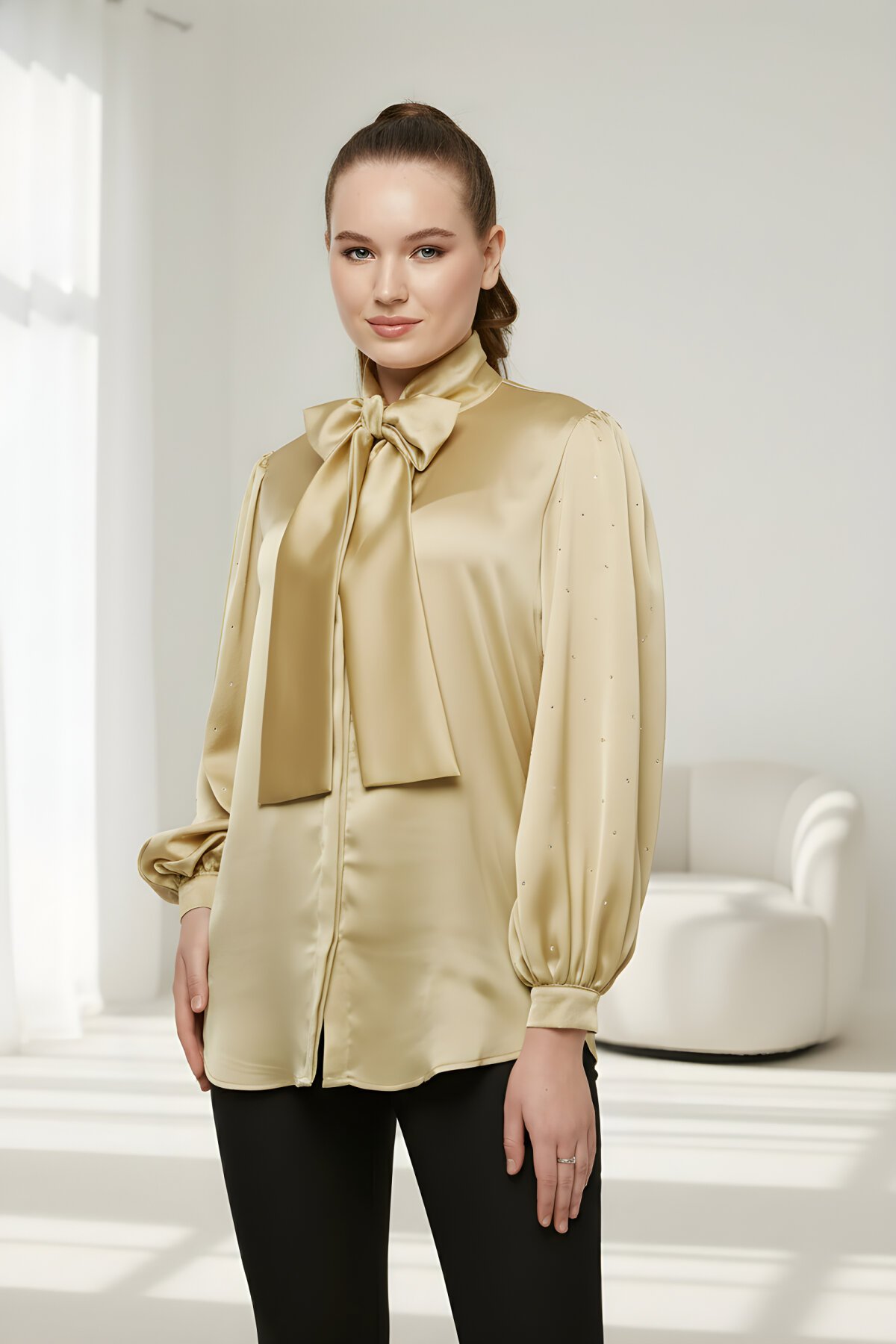 Gold Balon Kol Fiyonk ve Taş Detaylı Saten Gömlek - Milamia