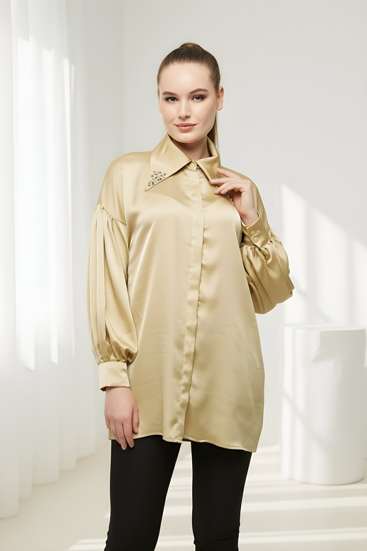 Gold Yakası Taşlı Saten Gömlek - Milamia