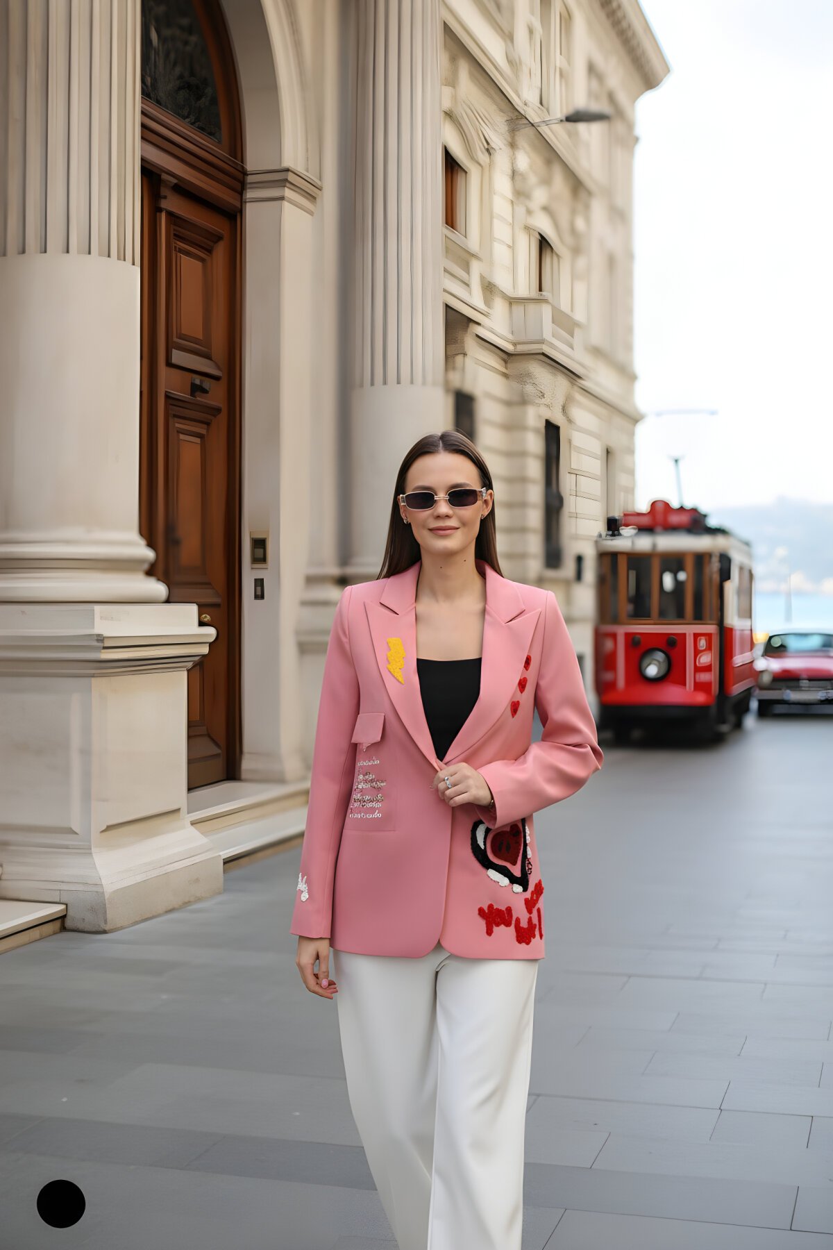 Pembe Blazer Nakışlı Ceket - Milamia