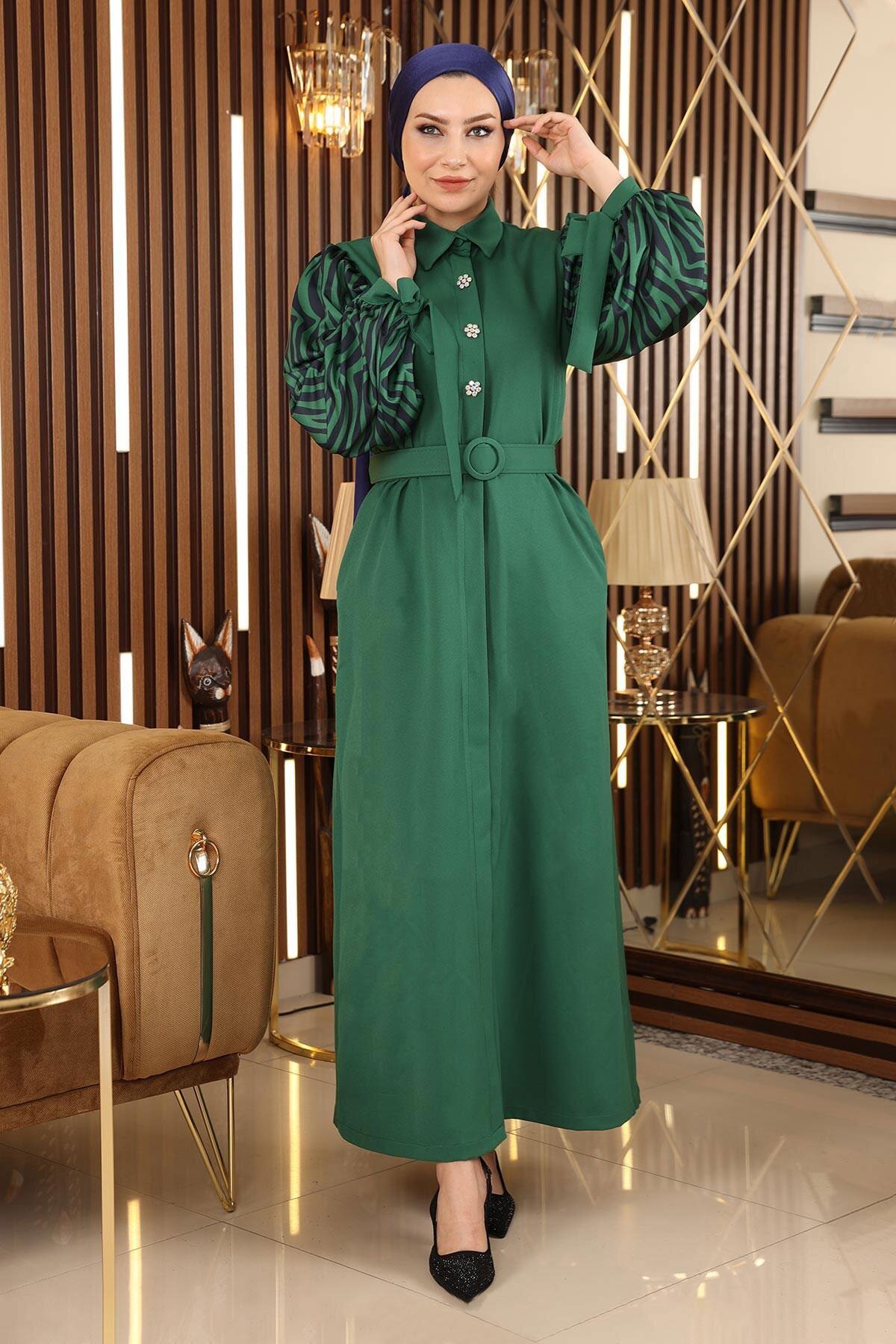 Emerald Pattern Stone-Detailed Abaya - Emerald - Modamihram