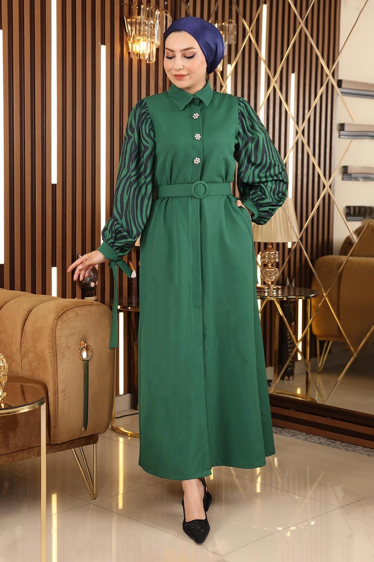 Emerald Pattern Stone-Detailed Abaya - Emerald - Modamihram