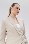Bej Özel Tasarım Fırfır Kuşak Detaylı Taş İşlemeli Ceket