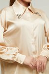 Bej Saten Yakası Taşlı Gömlek