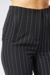 Siyah Çizgili Yüksek Bel Bilek Boy Cep Detaylı Kumaş Pantolon