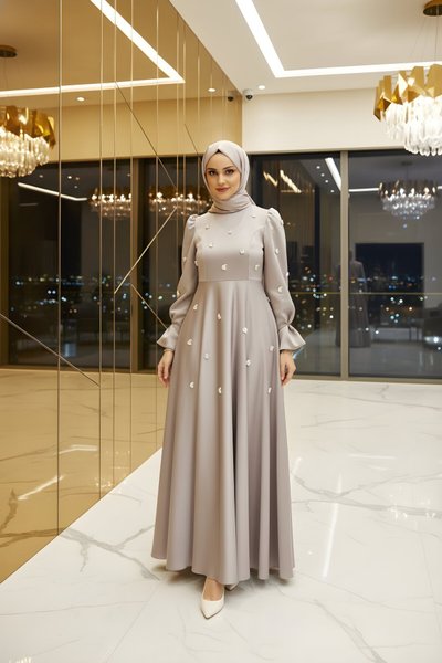 Gri Kristal Taş İşlemeli Saten Abiye Elbise