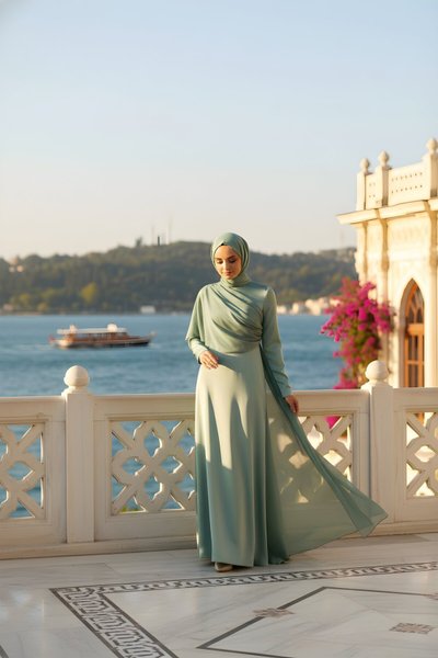 Yeşil Şifon Detaylı Saten Abiye Elbise