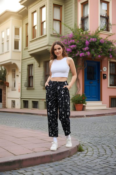Siyah Beyaz Sokak Tarzı Baggy Paça Detaylı Pantolon