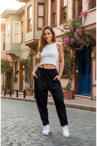 بنطلون أسود جاكار منقوش بجيوب أمامية