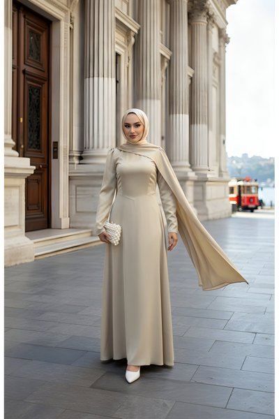 Ekru Saten Pelerinli Abiye Elbise