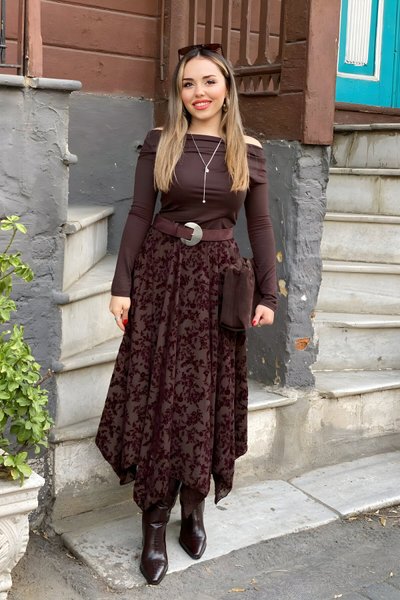 Kahverengi Çiçek İşlemeli Etek