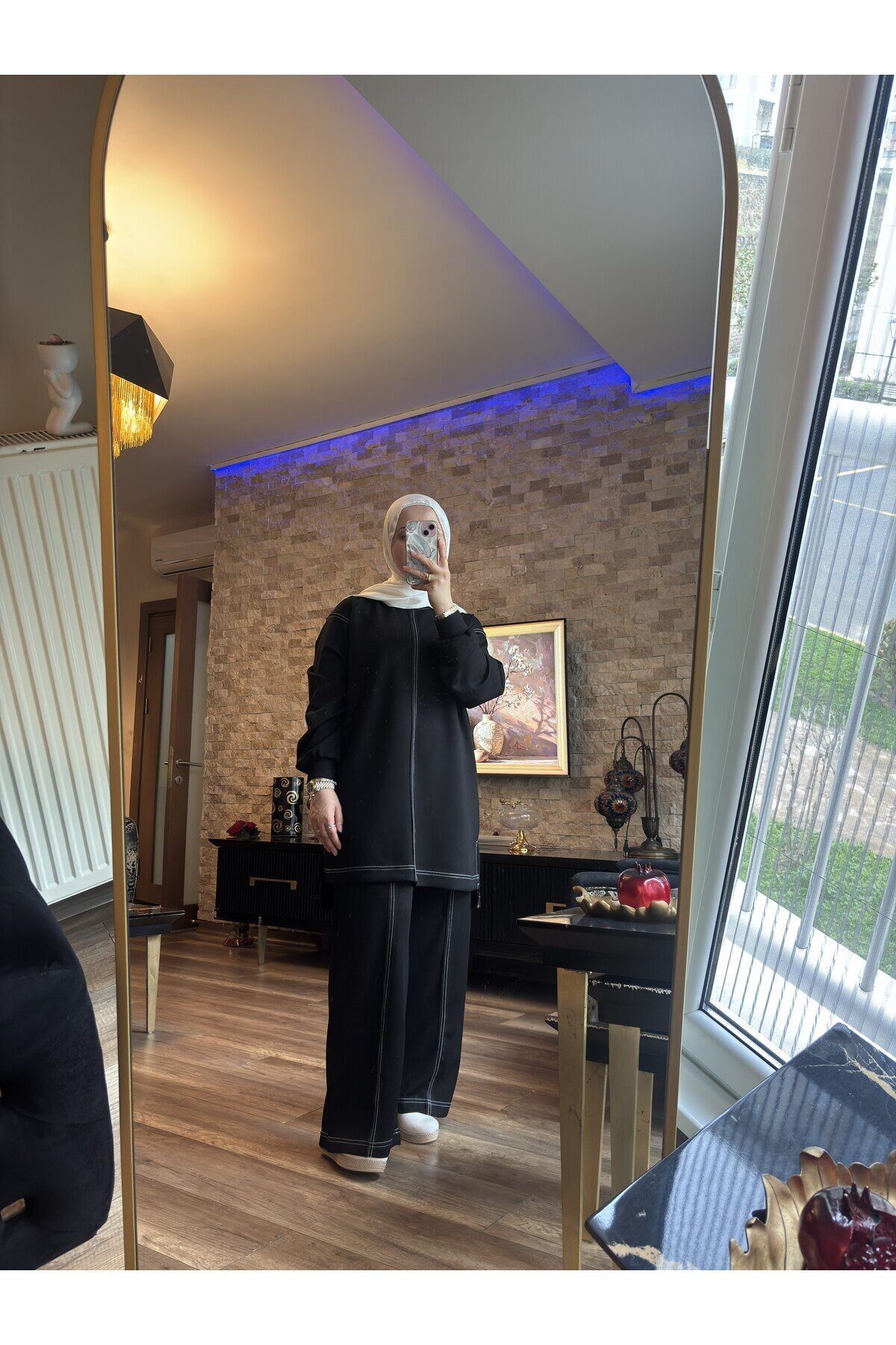 طقم محتشم رياضي أسود من قطعتين - Wovi