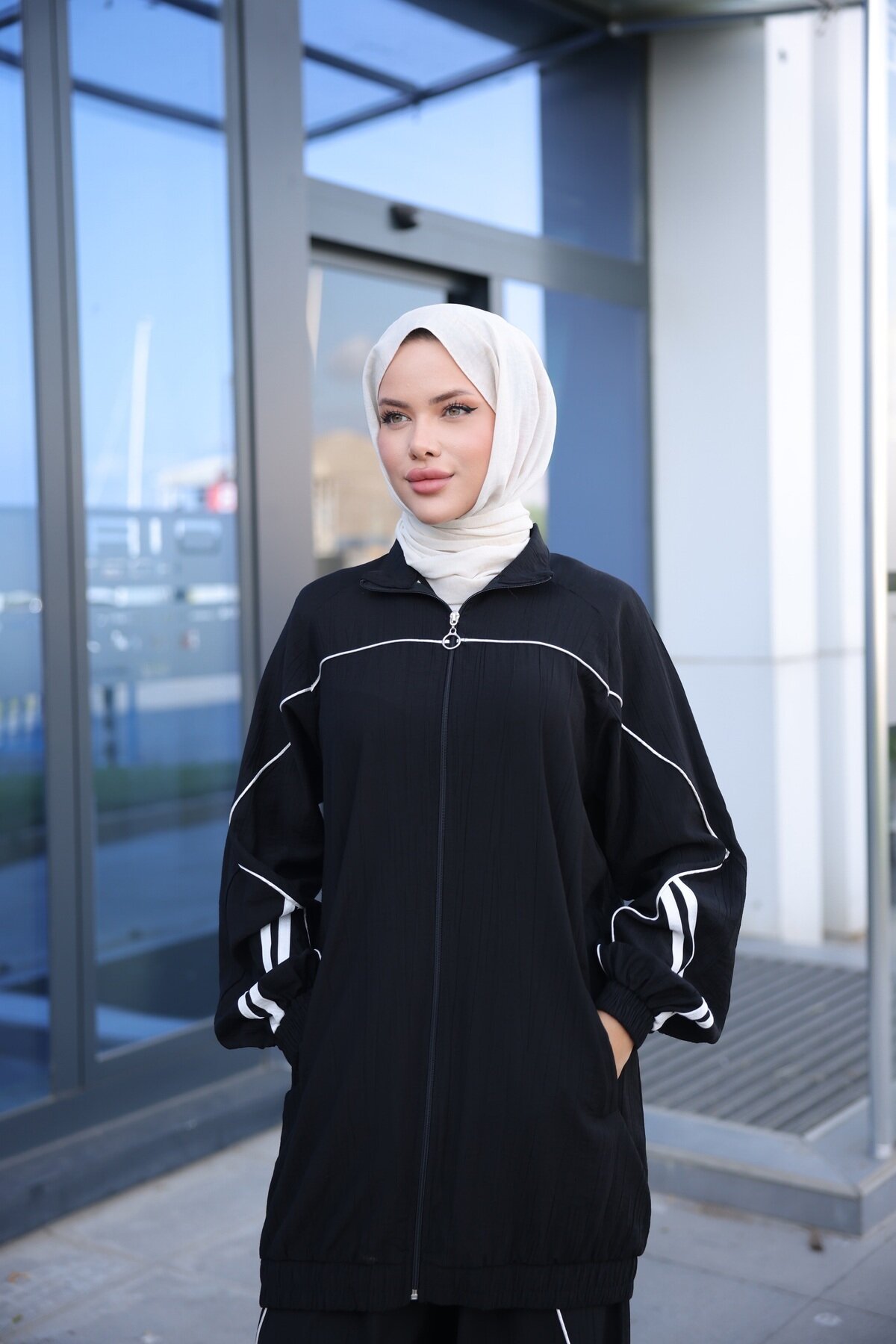 بدلة رياضية سوداء - Wovi