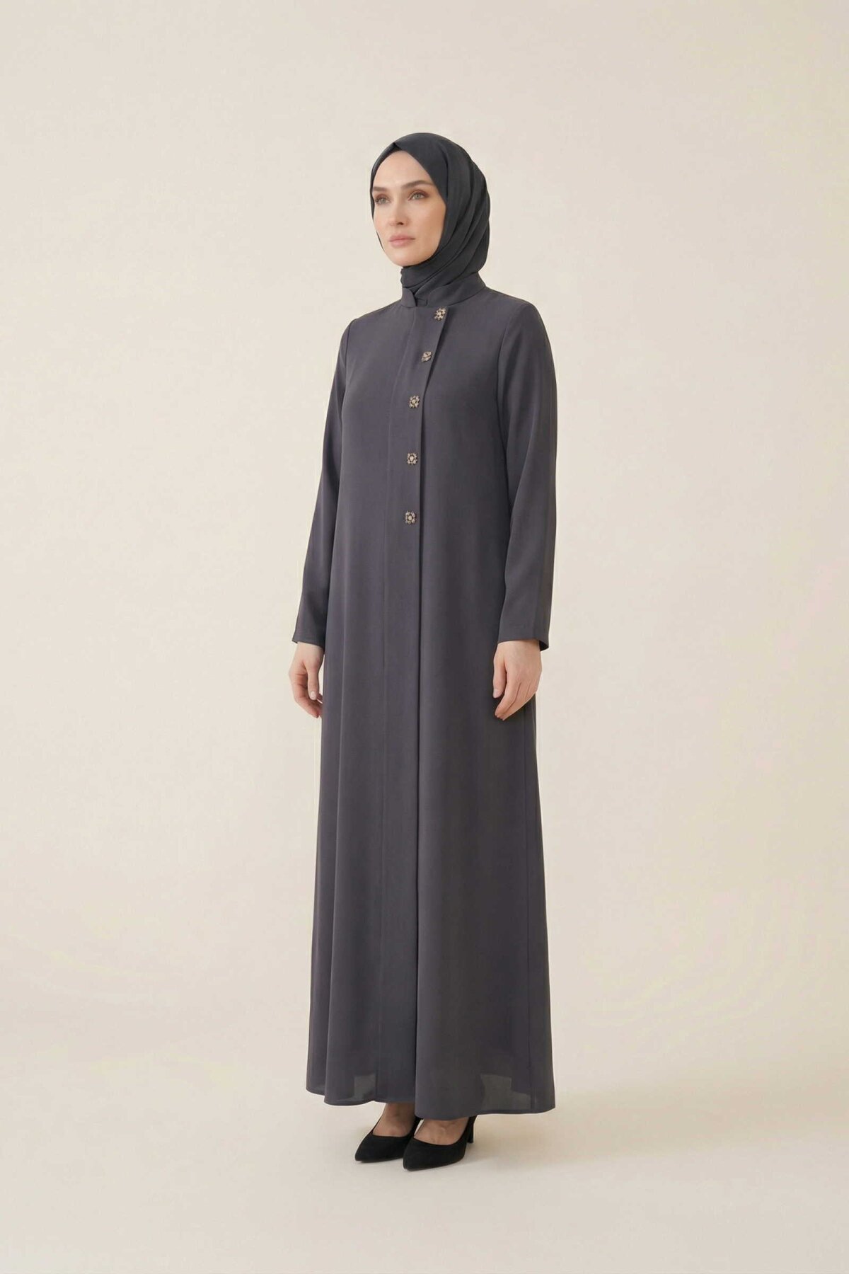 Antrasit Kare Aksesuarlı Ferace - Beyza