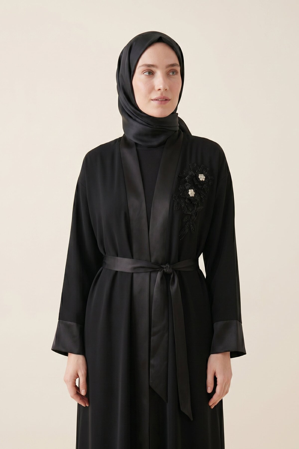 Siyah Ferace - Beyza
