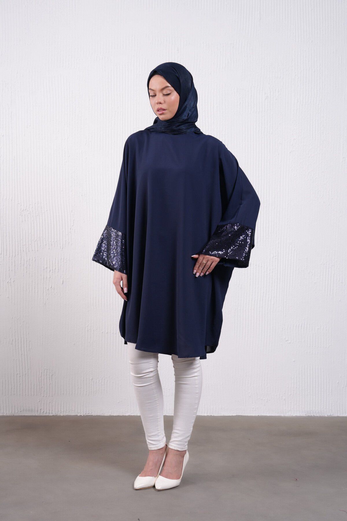 Loose Knee-Length Batwing Evening Tunic - Navy Blue - Filizzade