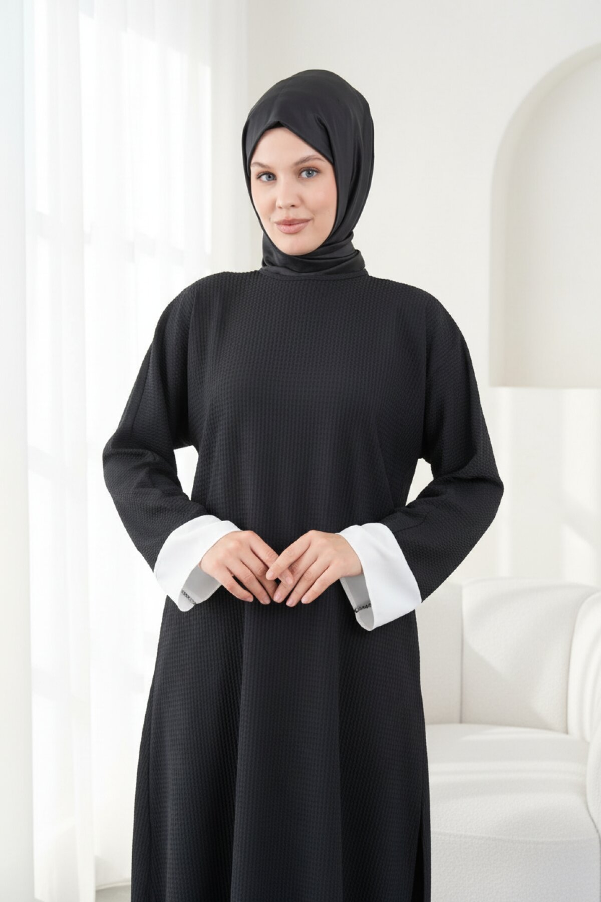 Knee-Length Loose-Fit Color-Blocked Tunic - Black and Ecru - Fzd Filizzade