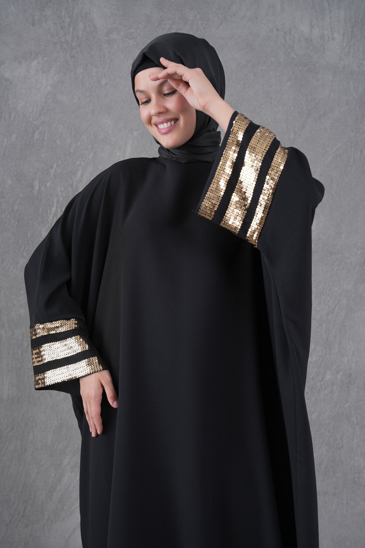 Gold Sequin-Sleeve Striped Modest Abaya - Black - Fzd Filizzade