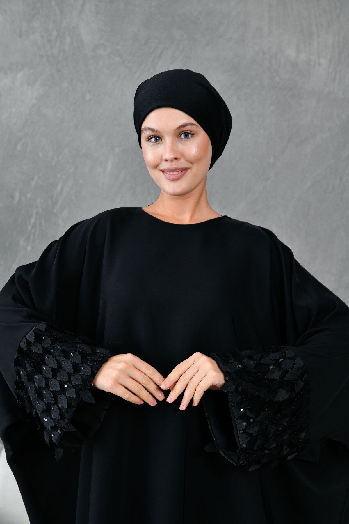 Sleeve Accessory Detail Abaya - Black - Fzd Filizzade