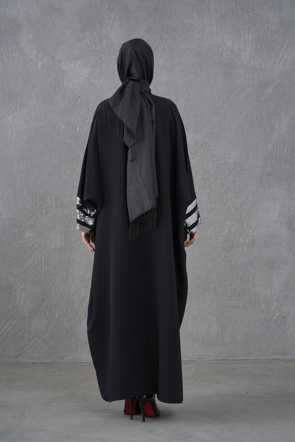 Plus Size Silver Sequin Striped-Sleeve Abaya - Black - Fzd Filizzade