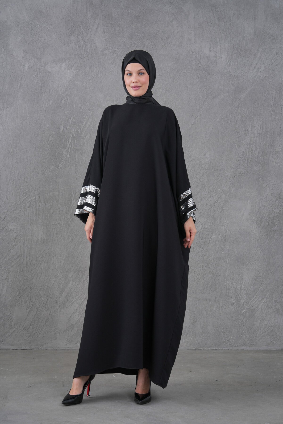 Plus Size Silver Sequin Striped-Sleeve Abaya - Black - Fzd Filizzade