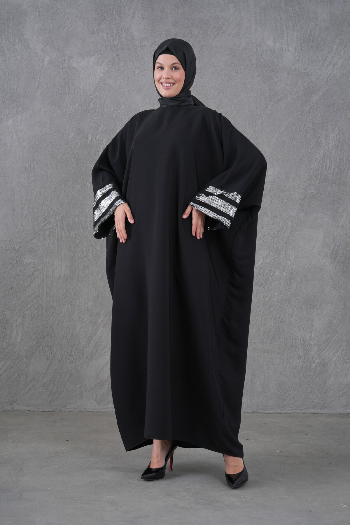 Plus Size Silver Sequin Striped-Sleeve Abaya - Black - Fzd Filizzade