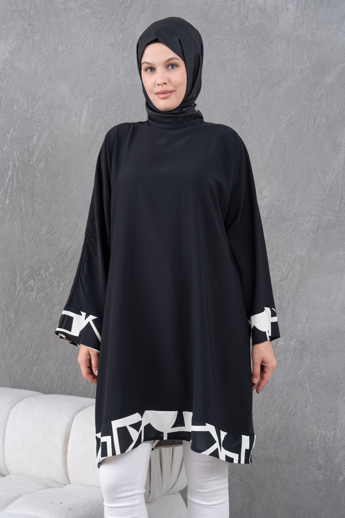 Loose-Fit Knee-Length Garnish Tunic - Black/Cream - Fzd Filizzade