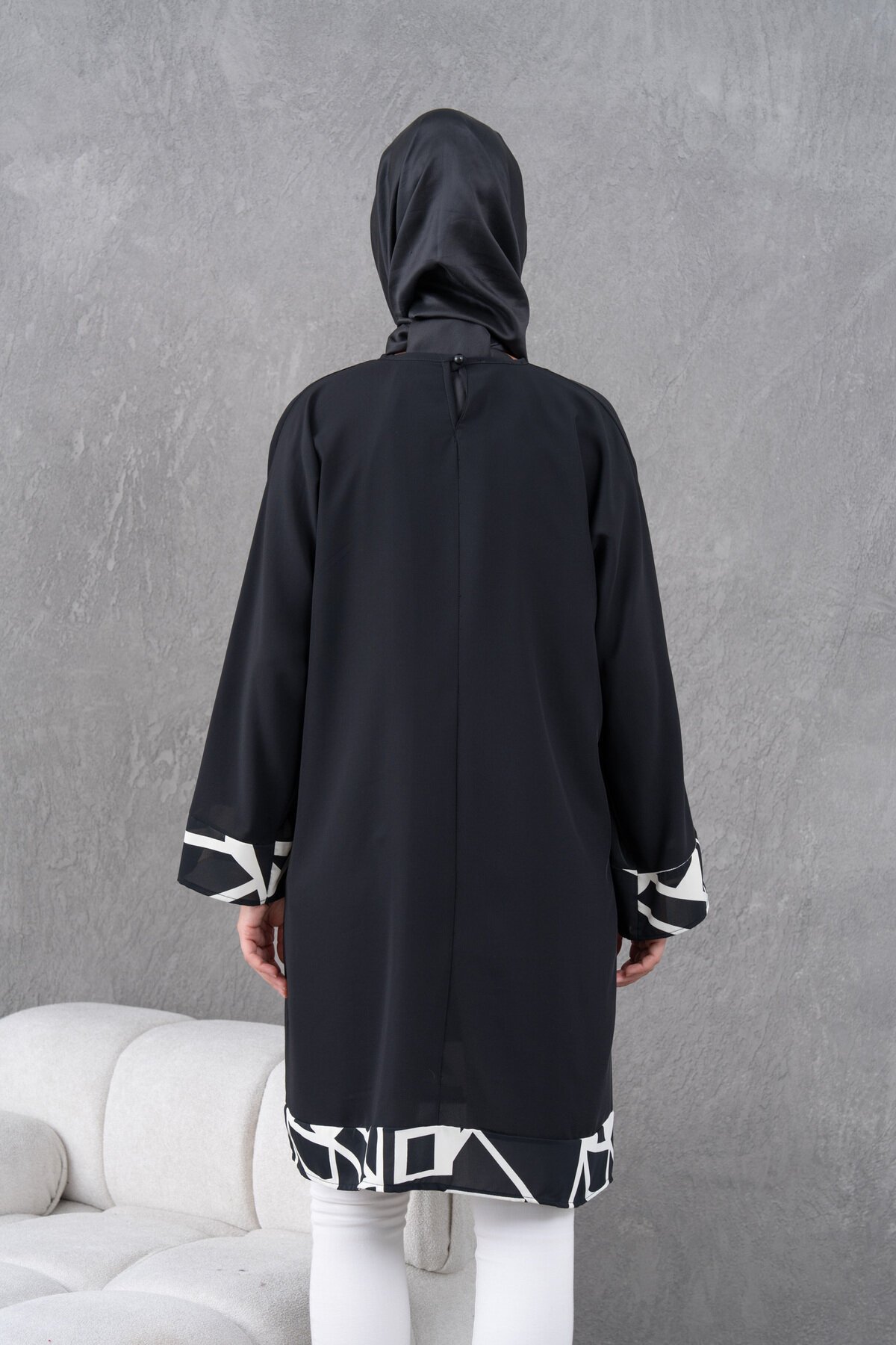 Loose-Fit Knee-Length Garnish Tunic - Black/Cream - Fzd Filizzade